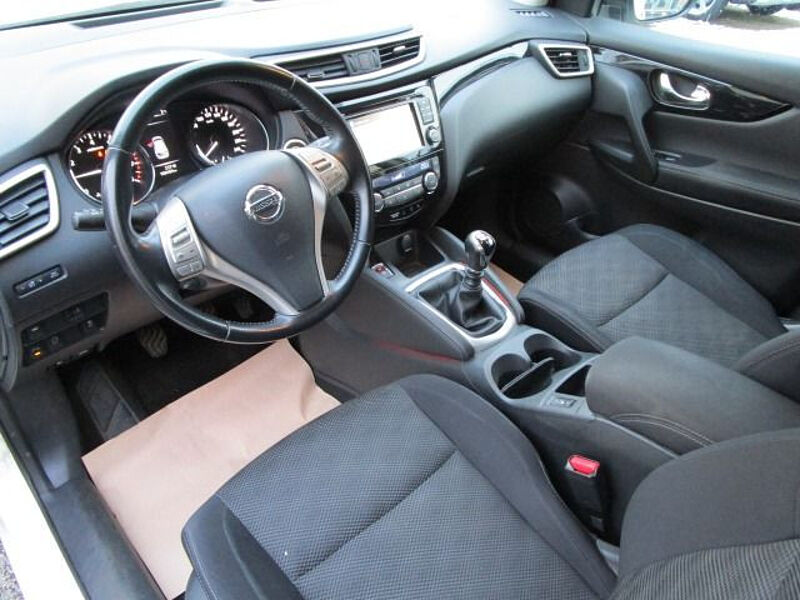 Nissan Qashqai 1.6 DIG-T 6MT 2WD N-CONNECTA FS, EURO6