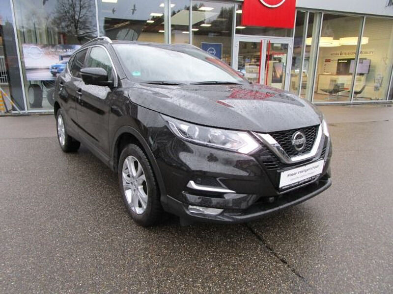 Nissan Qashqai NISSAN QASHQAI 1.3 DIG-T 140 PS 6MT 4x2 ZAMA DESIGN SH 18'