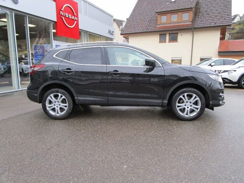 Nissan Qashqai NISSAN QASHQAI 1.3 DIG-T 140 PS 6MT 4x2 ZAMA DESIGN SH 18'