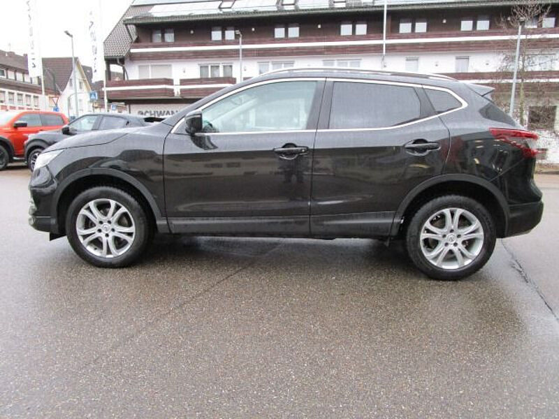 Nissan Qashqai NISSAN QASHQAI 1.3 DIG-T 140 PS 6MT 4x2 ZAMA DESIGN SH 18'